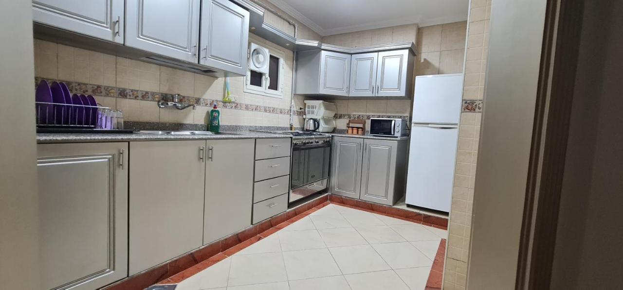 Comfy 3 Bedrooms In 96 El Cairo