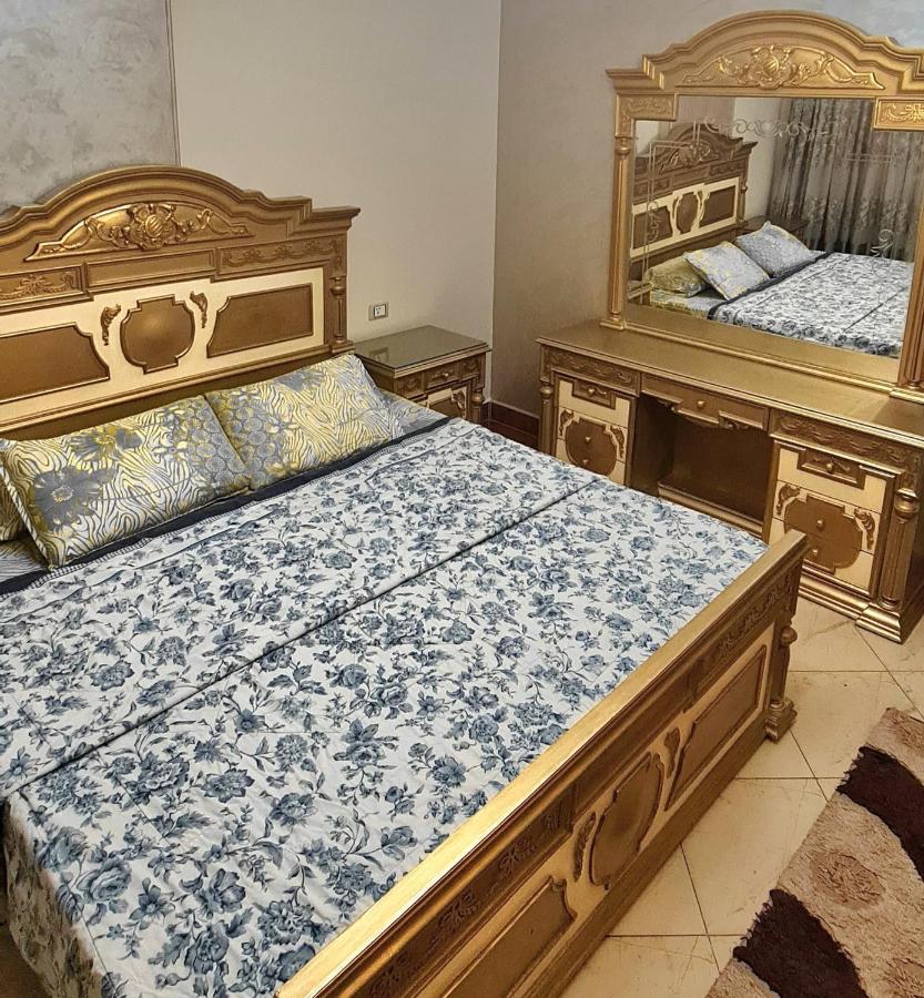 Apartamento Comfy 3 Bedrooms In 96 El Cairo